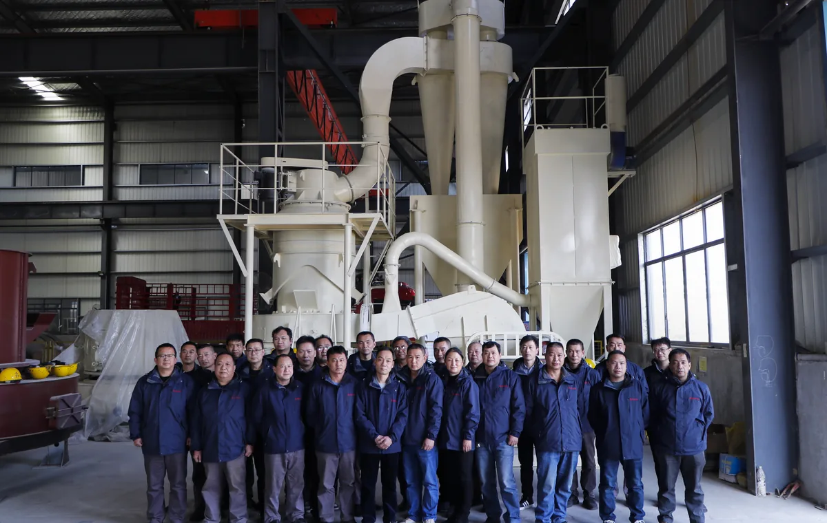 Cronus and Guilin Mining Machinery after-sales service engineers